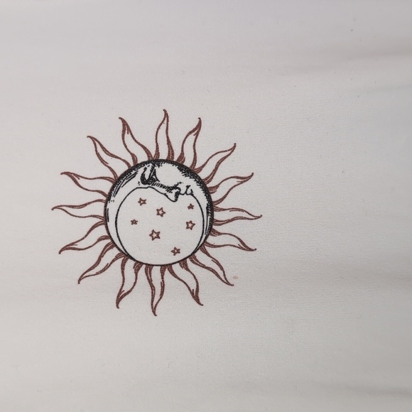 🍉 C+P Bone White Sun Moon Cinched Sides Tee Size Small - Picture 3 of 5